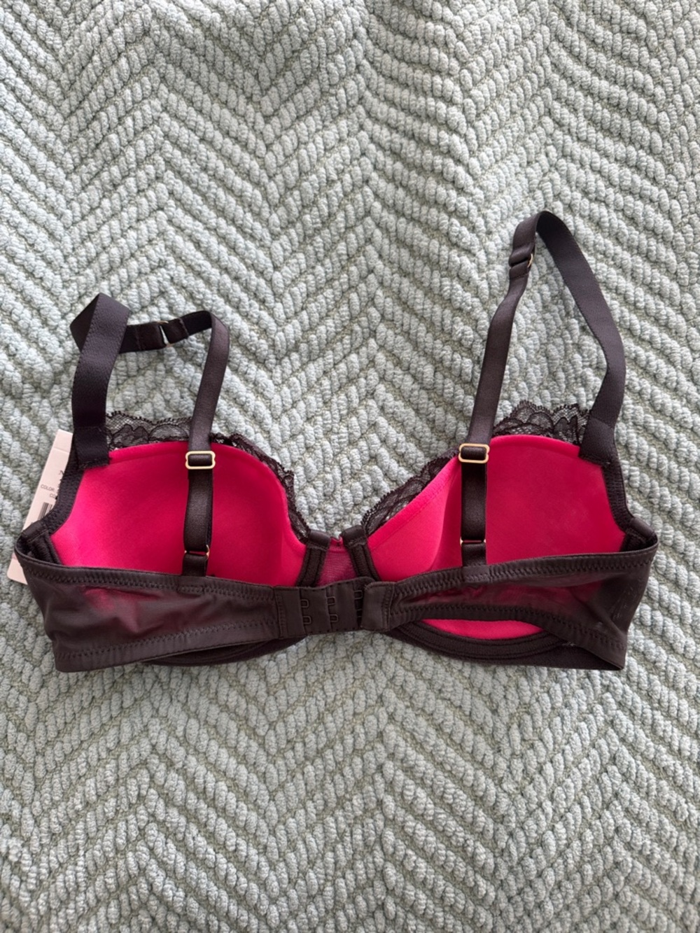Lace-Trim Bra in Burgundy and Charcoal - Picture 3 of 3
